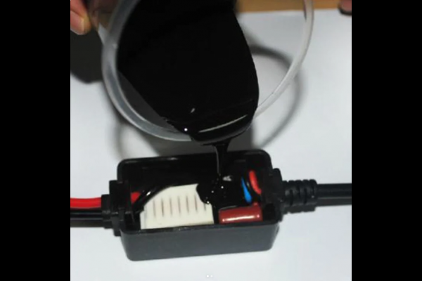 Does the sealing liquid silicone have adhesive properties